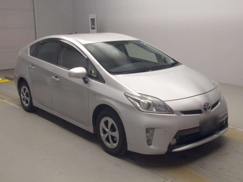 2013 Toyota Prius ZVW30[2]