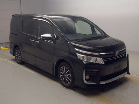 2016 Toyota Voxy ZRR80W[2]