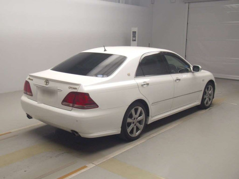 2006 Toyota Crown GRS184[1]