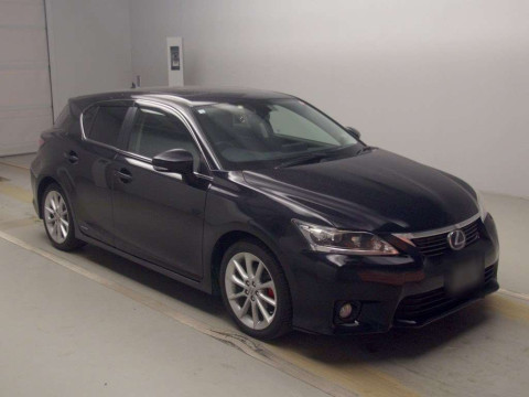 2012 Lexus CT ZWA10[2]