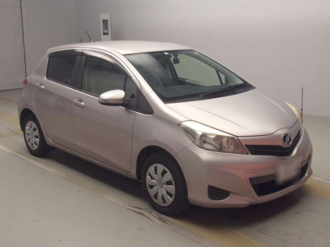 2012 Toyota Vitz KSP130[2]