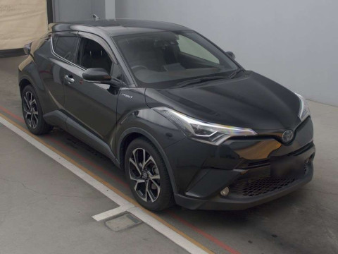 2018 Toyota C-HR ZYX10[2]