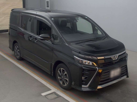 2017 Toyota Voxy ZRR80W[2]