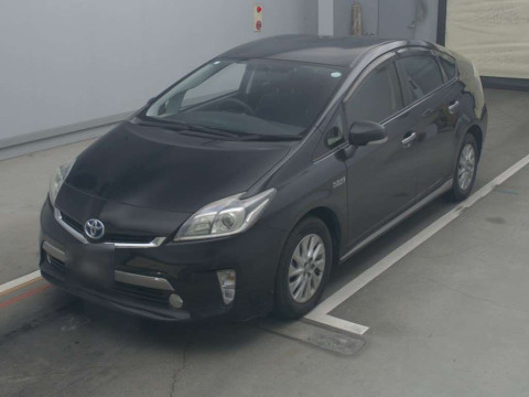 2014 Toyota Prius PHV ZVW35[0]