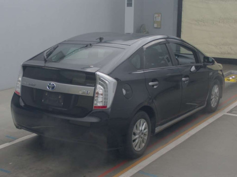 2014 Toyota Prius PHV ZVW35[1]