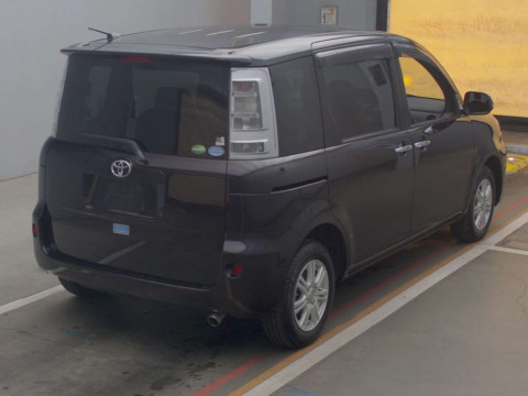 2012 Toyota Sienta NCP81G[1]