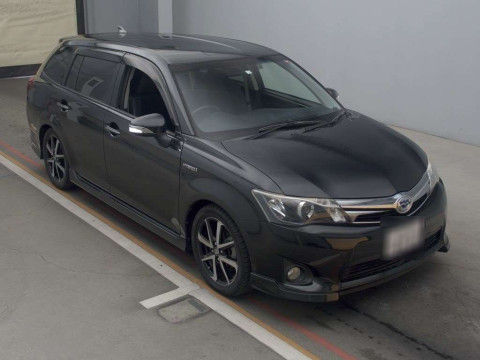 2014 Toyota Corolla Fielder NKE165G[2]