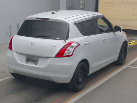 2011 Suzuki Swift ZC72S[1]