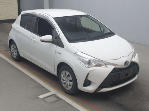 2018 Toyota Vitz NHP130[2]