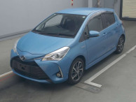 2017 Toyota Vitz