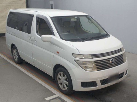 2003 Nissan Elgrand E51[2]