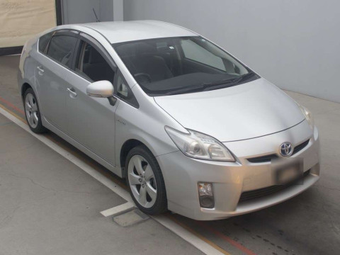 2010 Toyota Prius ZVW30[2]