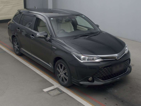 2015 Toyota Corolla Fielder NKE165G[2]