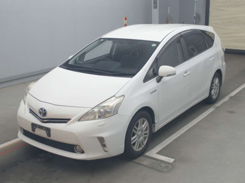 2012 Toyota Prius alpha ZVW41W[0]