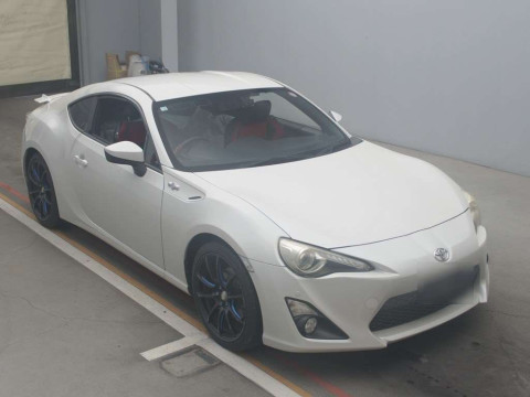 2012 Toyota 86 ZN6[2]