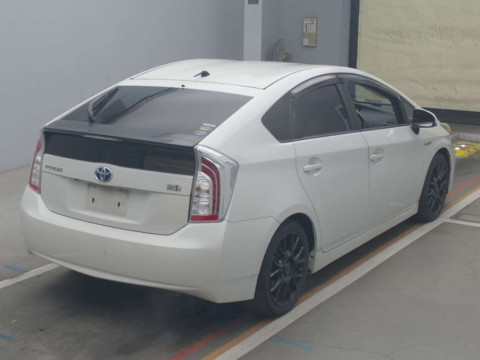 2012 Toyota Prius ZVW30[1]