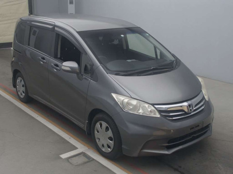 2012 Honda Freed GB3[2]