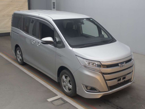 2020 Toyota Noah ZWR80G[2]