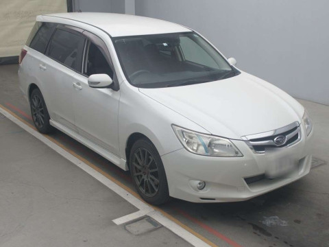 2010 Subaru Exiga YA4[2]