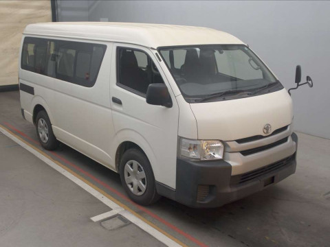 2016 Toyota Hiace Wagon TRH214W[2]