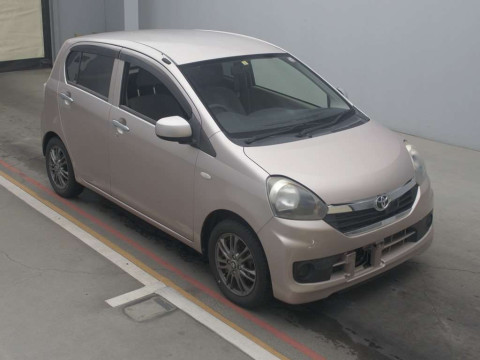 2014 Toyota Pixis Epoch LA300A[2]