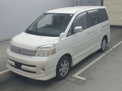 2006 Toyota Voxy AZR60G[0]