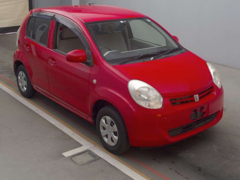 2010 Toyota Passo KGC30[2]