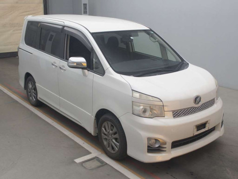 2012 Toyota Voxy ZRR70W[2]