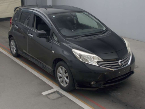 2013 Nissan Note E12[2]