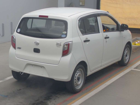 2011 Daihatsu Mira es LA300S[1]