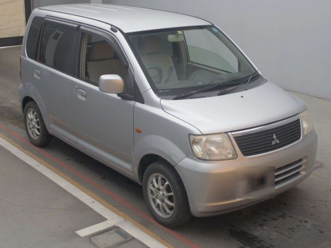 2005 Mitsubishi eK Wagon H81W[2]