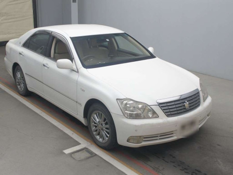 2007 Toyota Crown GRS180[2]