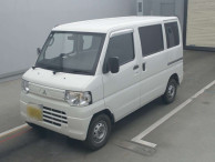 2013 Mitsubishi Minicab Van