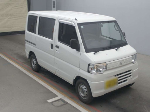 2013 Mitsubishi Minicab Van U61V[2]