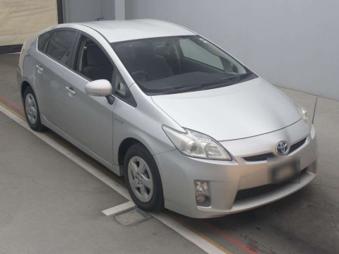 2010 Toyota Prius ZVW30[2]