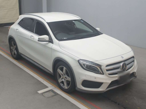 2015 Mercedes Benz GLA-Class 156942[2]