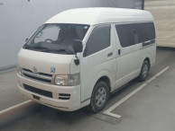 2004 Toyota Hiace Van