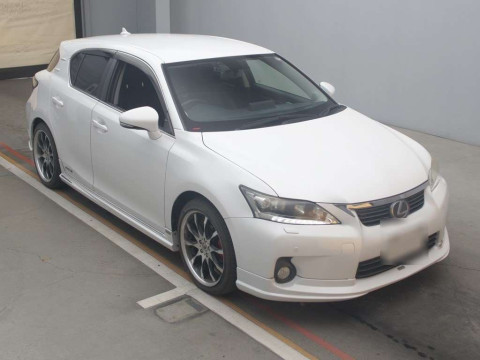 2012 Lexus CT ZWA10[2]