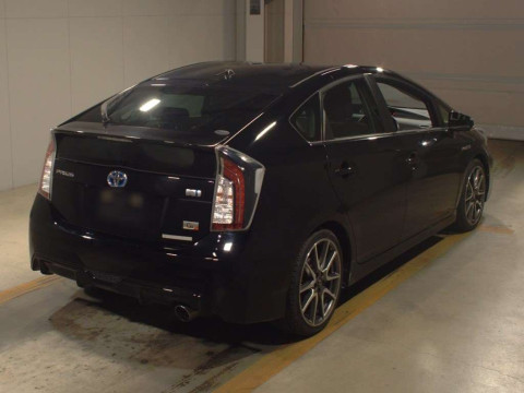 2015 Toyota Prius ZVW30[1]