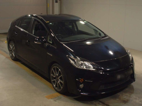 2015 Toyota Prius ZVW30[2]