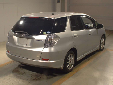 2012 Honda Fit Shuttle Hybrid GP2[1]