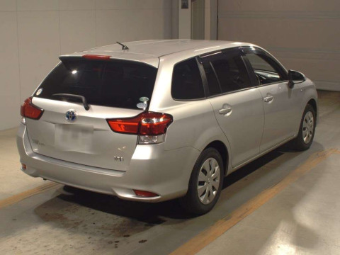 2015 Toyota Corolla Fielder NKE165G[1]