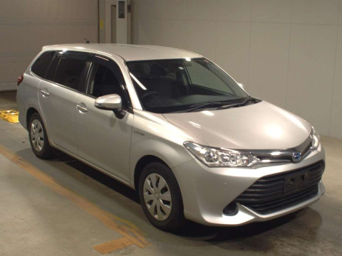 2015 Toyota Corolla Fielder NKE165G[2]