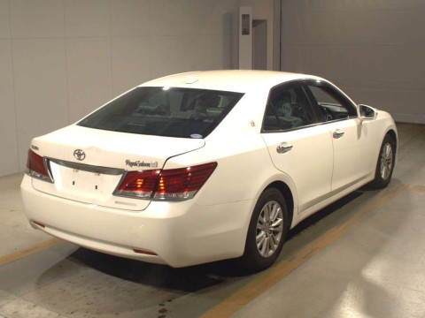 2013 Toyota Crown GRS210[1]