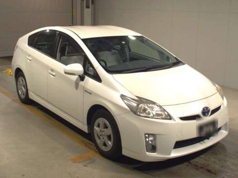 2010 Toyota Prius ZVW30[2]