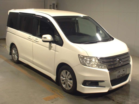 2010 Honda Step WGN Spada RK5[2]