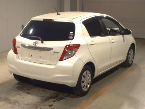 2011 Toyota Vitz NSP130[1]