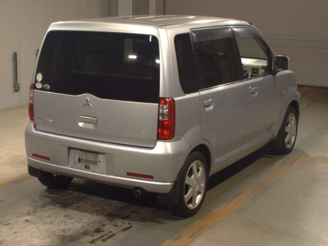 2005 Mitsubishi eK Wagon H81W[1]