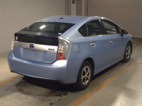 2012 Toyota Prius PHV ZVW35[1]