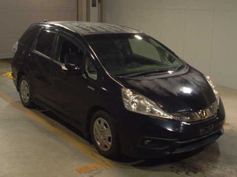 2014 Honda Fit Shuttle Hybrid GP2[2]